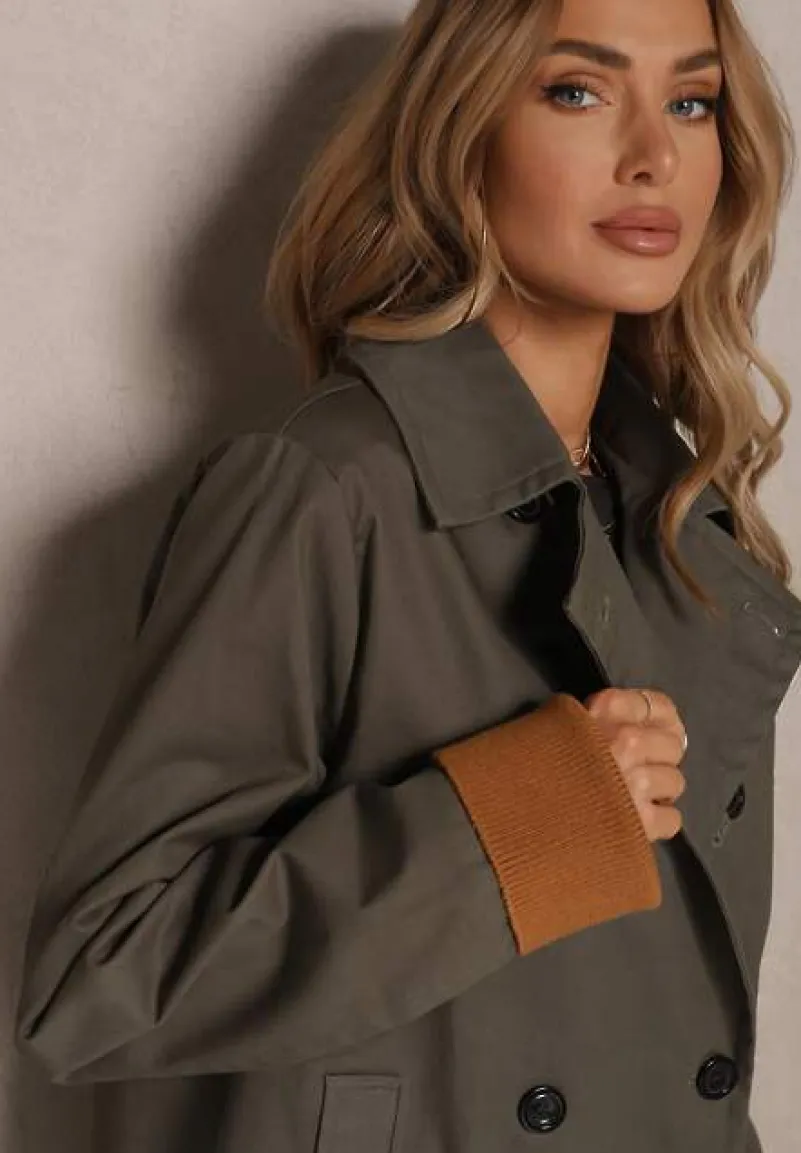 Zielona Kurtka Trencz o Dwurzędowym Kroju z Ozdobnymi Mankietami Zibara