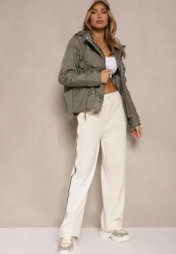 Zielona Kurtka z Kapturem Sznurkami i Ozdobnymi Przeszyciami Karedia