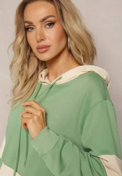 Zielona Oversizowa Bluza Typu Kangurka z Szeroką Kieszenią i Kapturem Iretha