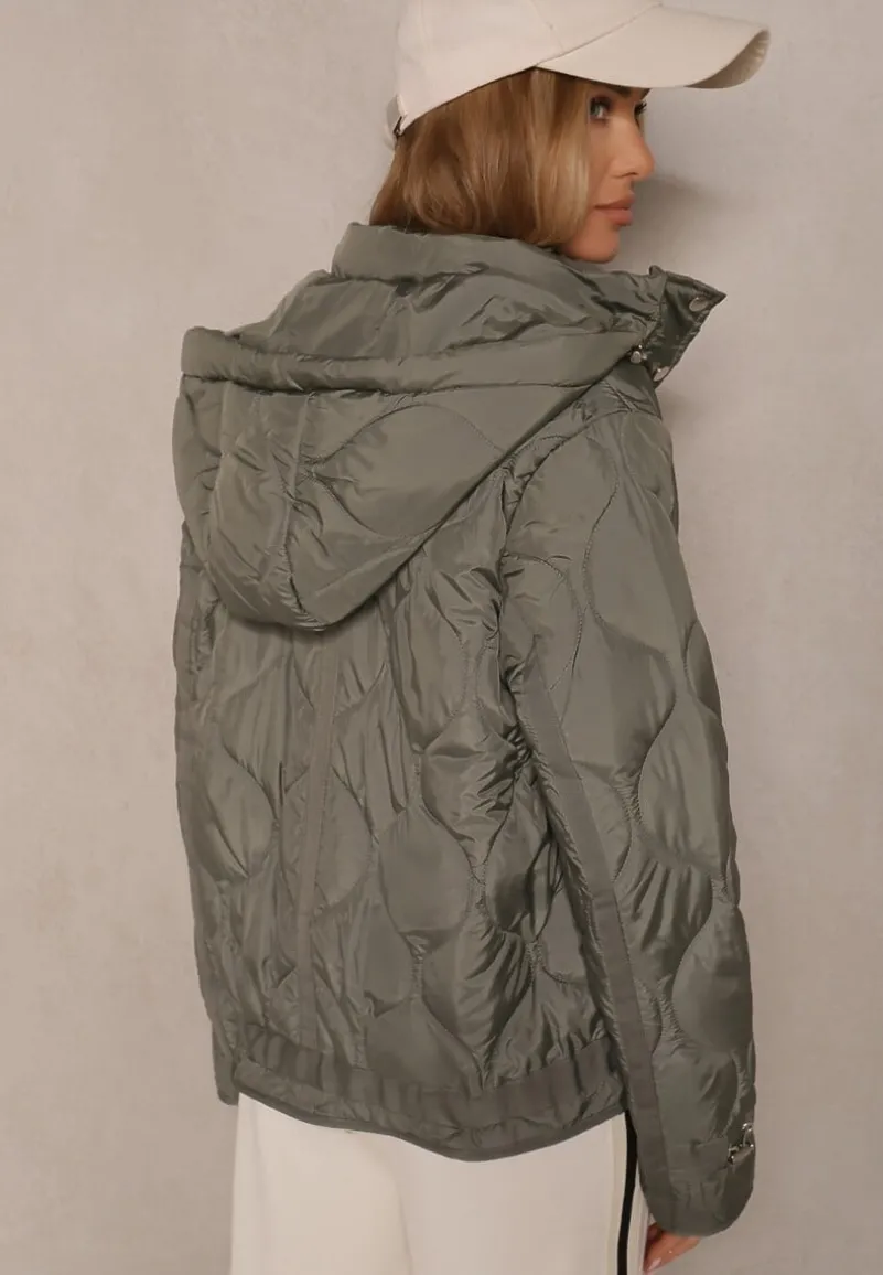 Zielona Pikowana Kurtka z Kieszeniami i Odpinanym Kapturem Eranela