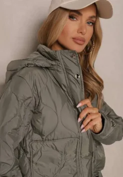 Zielona Pikowana Kurtka z Kieszeniami i Odpinanym Kapturem Eranela