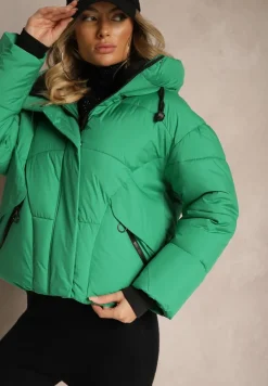 Zielona Pudełkowa Kurtka z Pikowanymi Przeszyciami i Kapturem Zdobiona Ściągaczami Hedilea