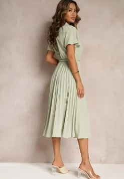 Zielona Retro Sukienka Midi z Plisowaniem i Paskiem na Klamrę Elinerise
