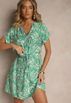 Zielona Sukienka o Pudełkowym Kroju z Materiałowym Paskiem w Talii Namsionne