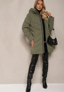 Zielona Taliowana Kurtka z Pikowanymi Przeszyciami i Kapturem Rinoria