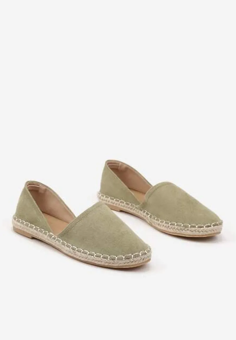 Zielone Espadryle Ozdobione Wyciętą Cholewką i Plecionką Wommea
