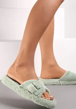 Zielone Kapcie Futrzane ze Sprzączką Nasch