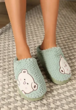 Zielone Kapcie na Platformie Ozdobione Haftowanym Motywem Laorisia