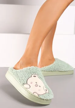 Zielone Kapcie na Platformie Ozdobione Haftowanym Motywem Laorisia