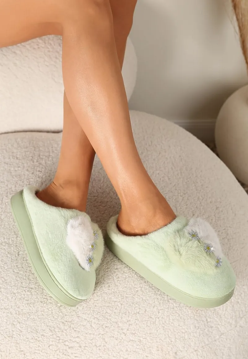 Zielone Kapcie na Platformie Ozdobione Cyrkoniami i Serduszkiem Laonaya