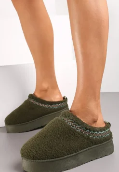 Zielone Kapcie na Platformie z Ozdobną Lamówką Topora