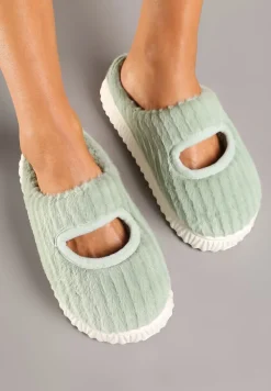 Zielone Kapcie Pluszowe z Wycięciem na Nosku Tamiviela