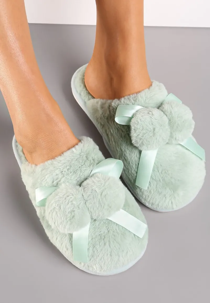 Zielone Kapcie z Futerka z Pomponami i Kokardką Dyritha
