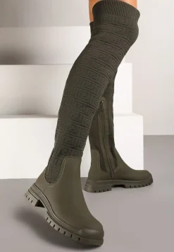 Zielone Kozaki na Płaskiej Podeszwie ze Skarpetową Cholewką z Tłoczeniem Nalithia