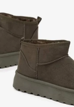 Zielone Krótkie Śniegowce z Ekozamszu na Niskiej Platformie Lennael