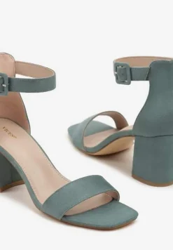 Zielone Sandały Vices na Słupkowym Obcasie z Paskiem wokół Kostki Grisea