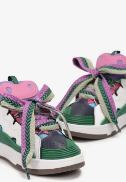 Zielone Sneakersy z Dekoracyjnym Sznurowaniem i Wstawką na Języku Cristen