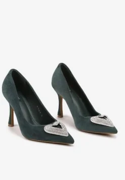 Zielone Szpilki Ozdobione Cyrkoniową Aplikacją Komisa