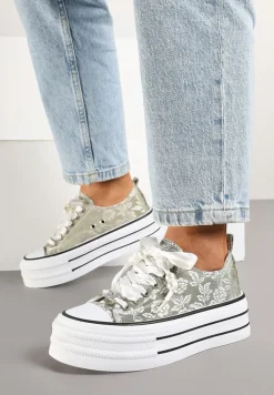 Zielone Trampki na Platformie Ozdobione Perełkami Yasami