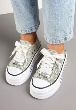 Zielone Trampki na Platformie Ozdobione Perełkami Yasami