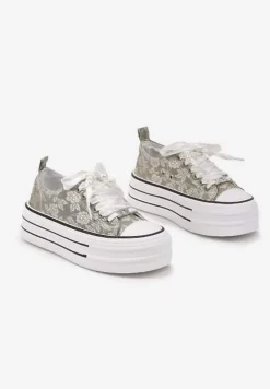 Zielone Trampki na Platformie Ozdobione Perełkami Yasami