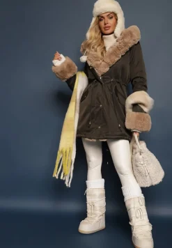 Zielono-Beżowa Kurtka Typu Parka z Kapturem Zdobiona Futerkiem z Możliwością Odpięcia Valinora