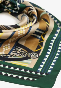 Zielony Szalik Typu Apaszka Zdobiony Ornamentalnym Wzorem Labirise