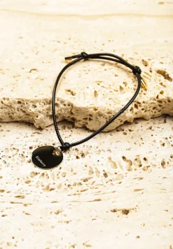 Złota Bransoletka Sznurek z Ozdobnym Napisem Clelira