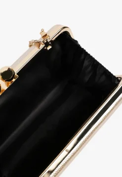 Złota Torebka Koktajlowa z Błyszczącego Materiału na Odpinanym Łańcuszku Solila