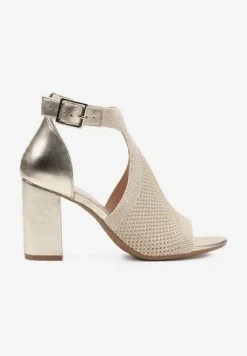 Złote Ażurowe Sandały na Słupkowym Obcasie z Paskiem ze Sprzączką Worritia