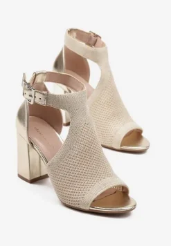 Złote Ażurowe Sandały na Słupkowym Obcasie z Paskiem ze Sprzączką Worritia