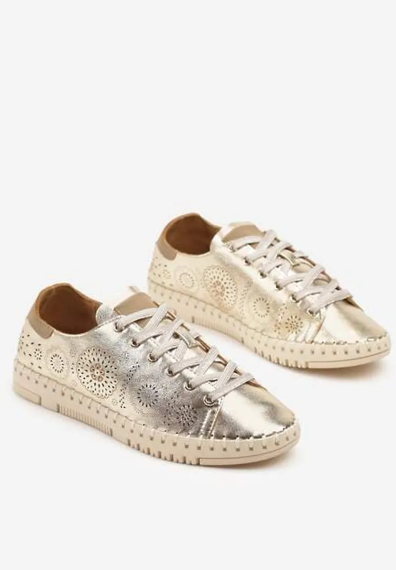 Złote Ażurowe Tenisówki z Ozdobnymi Przeszyciami przy Podeszwie Zarelle