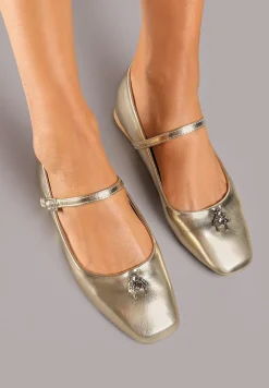 Złote Balerinki na Płaskiej Podeszwie Wykończone z Przodu Metaliczną Aplikacją Eviane