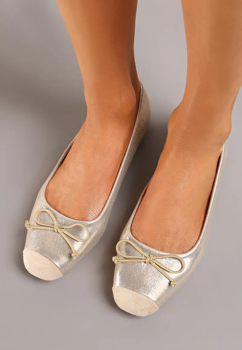 Złote Balerinki z Subtelną Kokardką Blosorina