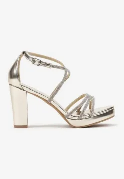 Złote Cyrkoniowe Sandały na Słupku z Ozdobnymi Paskami Beridara