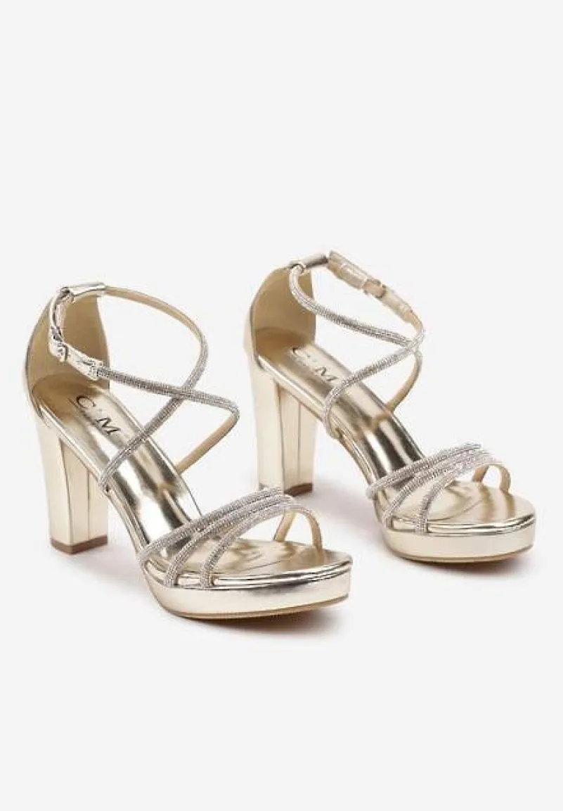 Złote Cyrkoniowe Sandały na Słupku z Ozdobnymi Paskami Beridara