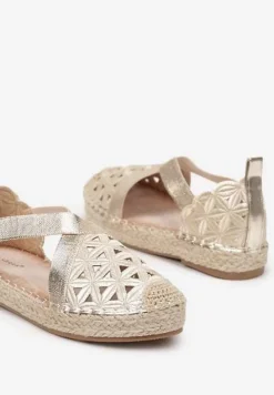 Złote Espadryle na Plecionej Podeszwie z Ażurowymi Zdobieniami Deothra