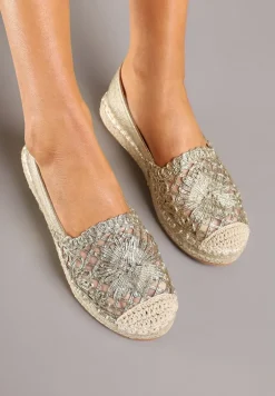Złote Espadryle z Ozdobną Plecionką i Ażurową Cholewką Rivwia