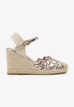 Złote Haftowane Sandały Typu Espadryle Vices na Plecionym Koturnie Seselitia