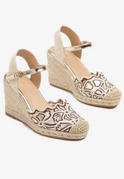 Złote Haftowane Sandały Typu Espadryle Vices na Plecionym Koturnie Seselitia