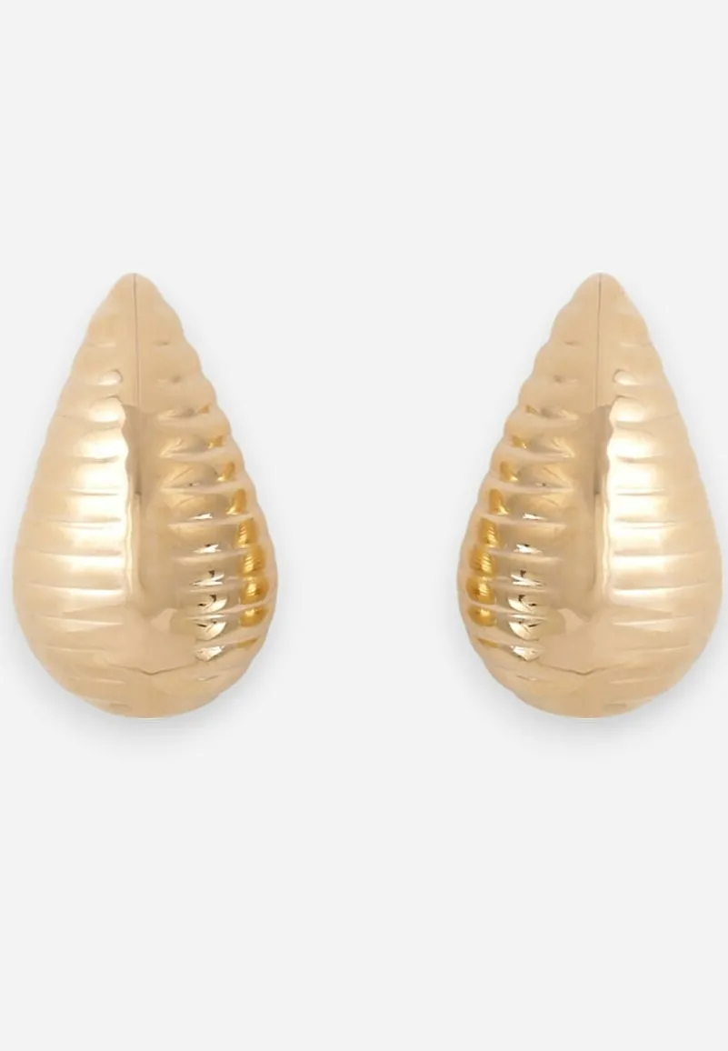 Złote Kolczyki w Kształcie Łezek Ozdobione Tłoczeniem Melanea