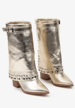 Złote Kozaki Kowbojki na Słupku Ozdobione Klamrą Ćwiekami i Wywiniętą Cholewką Izavira