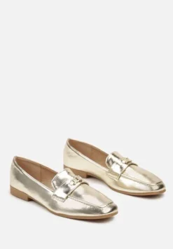 Złote Mokasyny na Płaskiej Podeszwie Ozdobione Cyrkoniami Nevthany