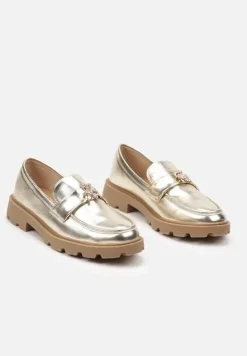 Złote Mokasyny na Płaskiej Podeszwie Ozdobione Cyrkoniowym Misiem Nevithra