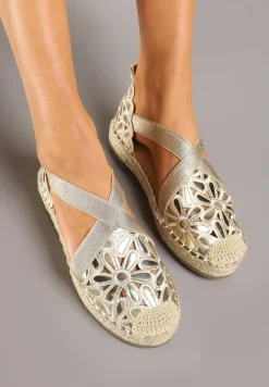 Złote Płaskie Espadryle z Ażurową Cholewką Elearosea