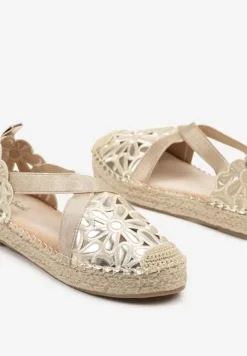 Złote Płaskie Espadryle z Ażurową Cholewką Elearosea