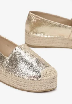 Złote Plecione Espadryle na Grubej Podeszwie z Lakierowaną Cholewką Noem