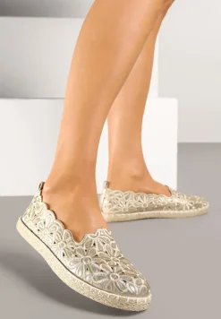 Złote Plecione Espadryle Vices z Kwiatowym Motywem z Ażurowymi Wycięciami Honavia