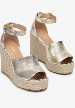 Złote Plecione Sandały na Koturnie i Platformie Fimieshe