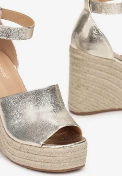 Złote Plecione Sandały na Koturnie i Platformie Fimieshe